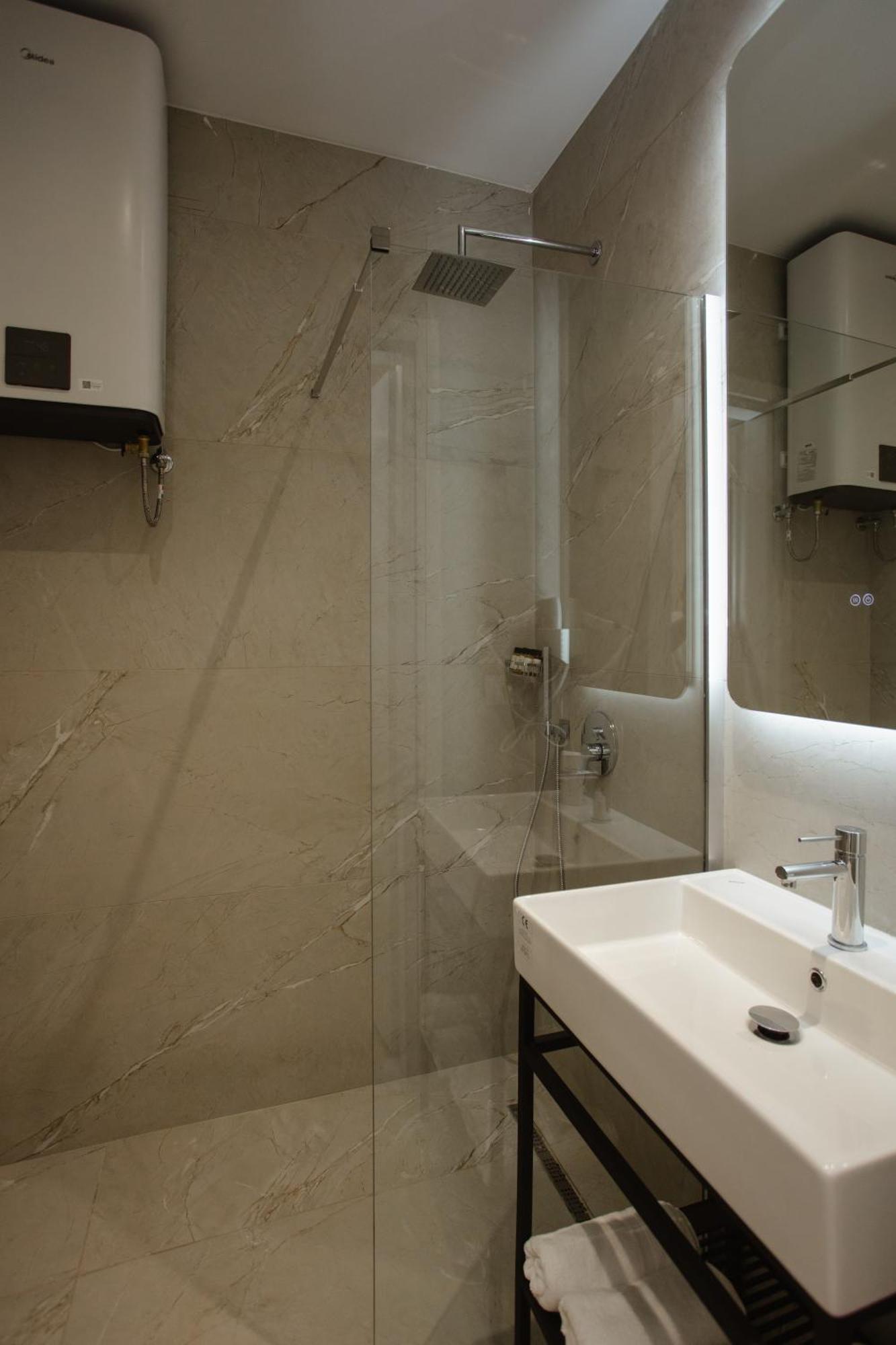 Downtown Hotel شكودر المظهر الخارجي الصورة