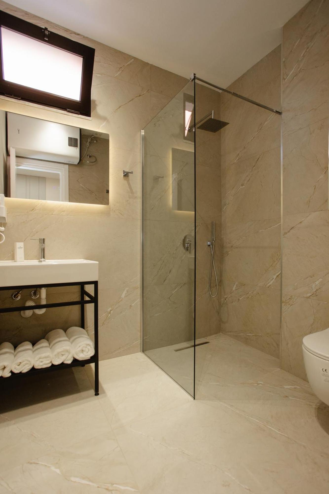 Downtown Hotel شكودر المظهر الخارجي الصورة