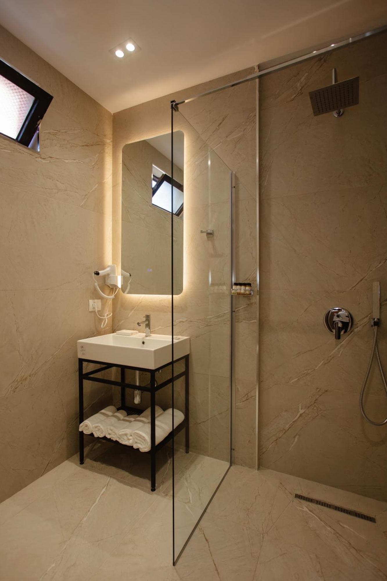 Downtown Hotel شكودر المظهر الخارجي الصورة