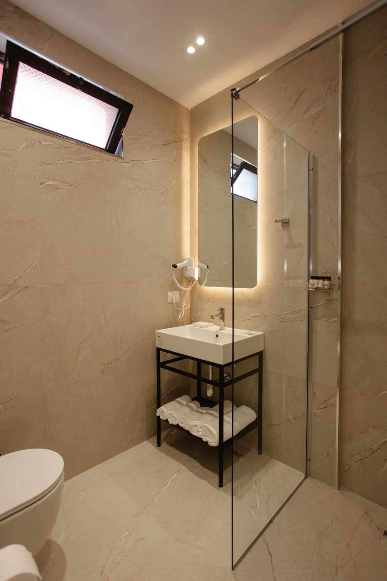 Downtown Hotel شكودر المظهر الخارجي الصورة